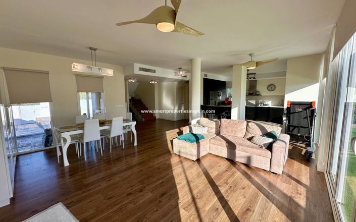 Image No.3-Villa de 4 chambres à vendre à La Marina