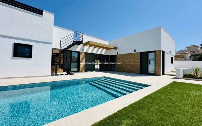 Image No.1-3 Bed Villa for sale