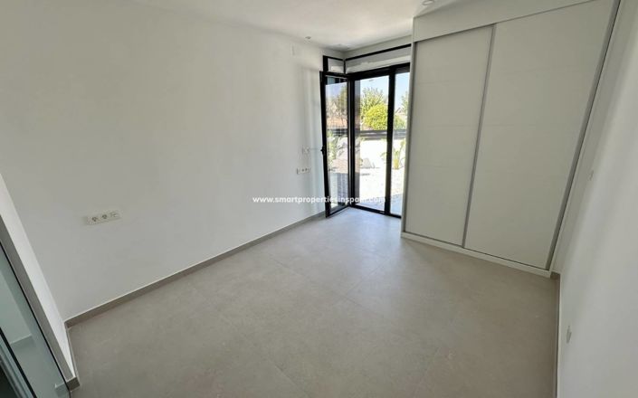 Image No.15-3 Bed Villa for sale