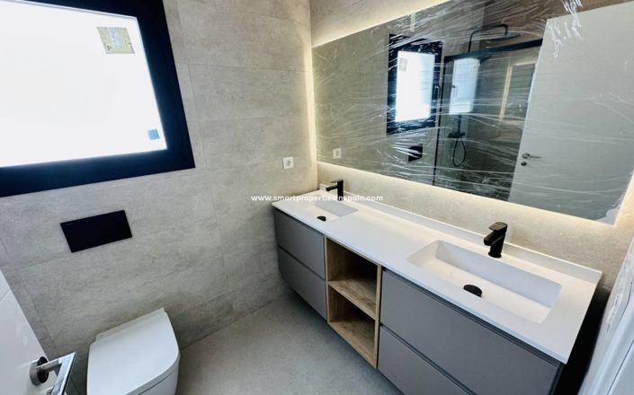 Image No.24-3 Bed Villa for sale