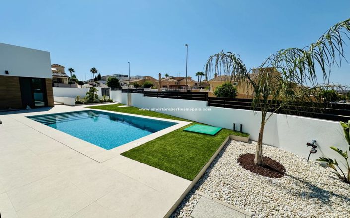 Image No.26-3 Bed Villa for sale