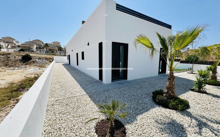 Image No.33-3 Bed Villa for sale