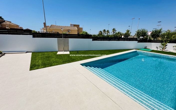 Image No.43-3 Bed Villa for sale