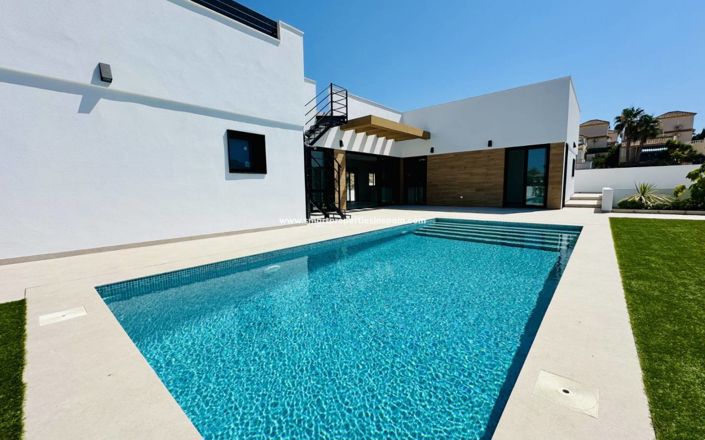 Image No.46-3 Bed Villa for sale