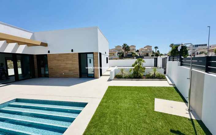 Image No.48-3 Bed Villa for sale