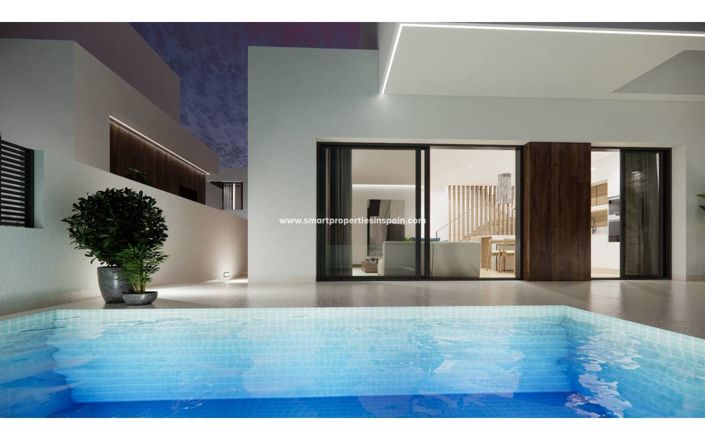 Image No.18-3 Bed Townhouse for sale