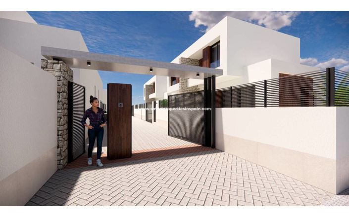 Image No.24-3 Bed Townhouse for sale