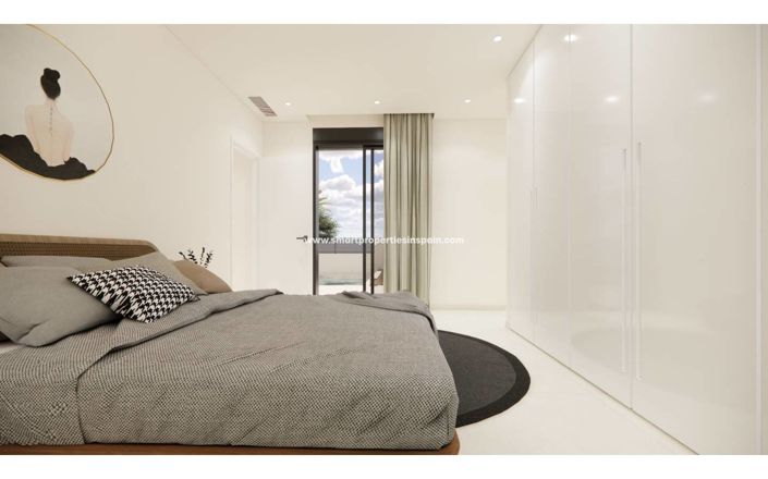 Image No.11-3 Bed House for sale