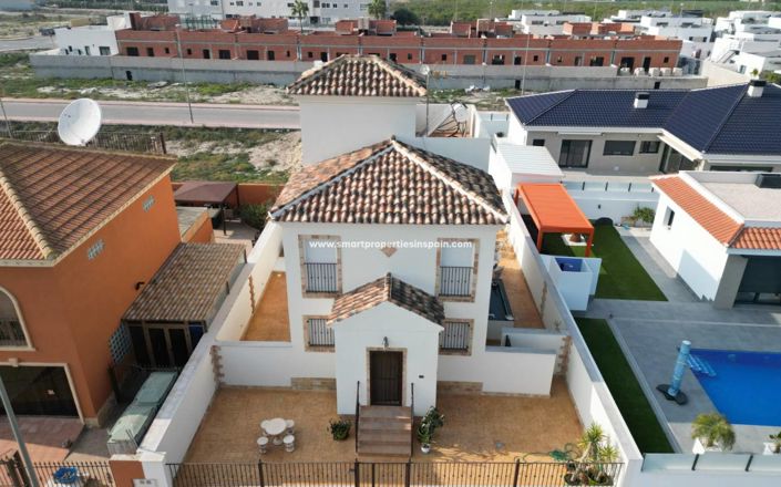 Image No.1-3 Bed Villa for sale