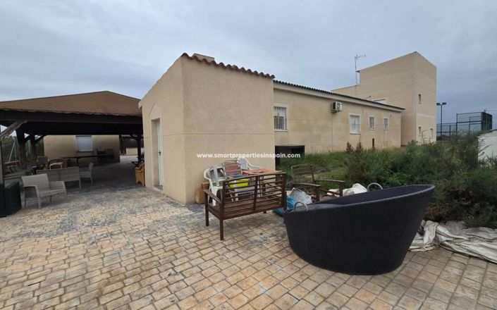 Image No.16-6 Bed Country House for sale