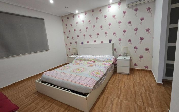 Image No.31-6 Bed Country House for sale