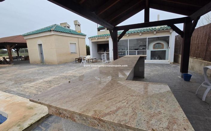 Image No.40-6 Bed Country House for sale