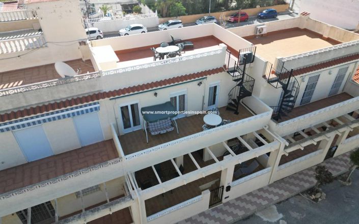 Image No.1-4 Bed Townhouse for sale