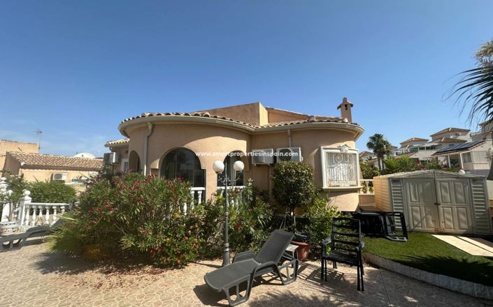 Image No.1-3 Bed Villa for sale