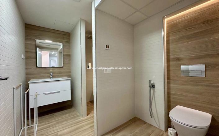 Image No.17-2 Bed House for sale