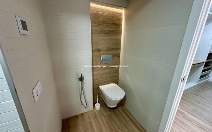 Image No.20-2 Bed House for sale