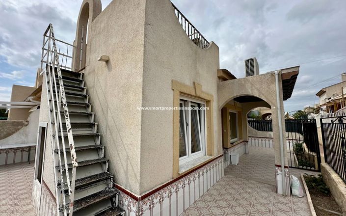 Image No.25-2 Bed House for sale