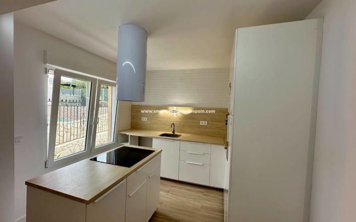 Image No.7-2 Bed House for sale