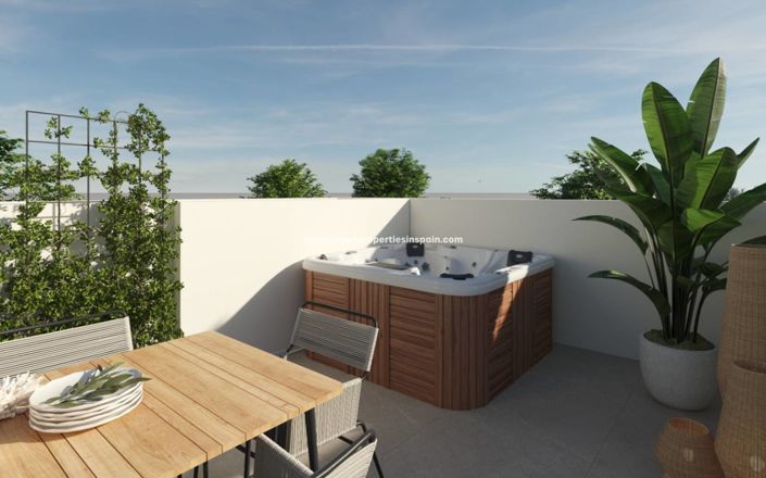 Image No.18-3 Bed Townhouse for sale