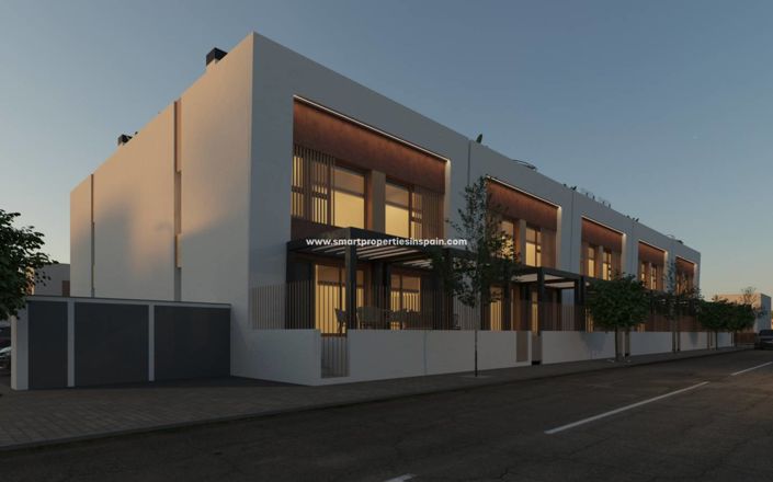 Image No.19-3 Bed Townhouse for sale