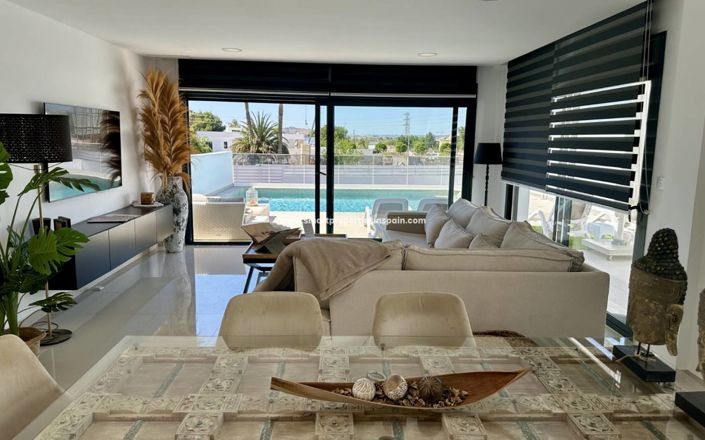 Image No.12-3 Bed Villa for sale