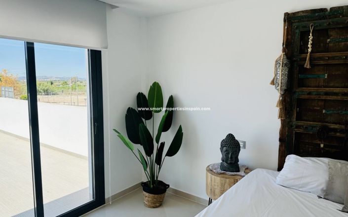 Image No.25-3 Bed Villa for sale