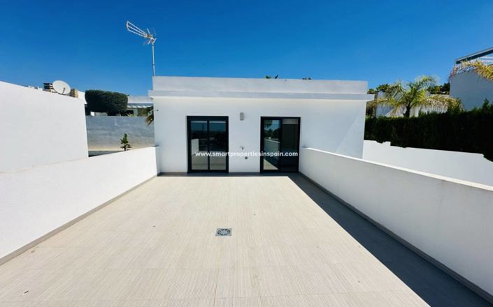 Image No.29-3 Bed Villa for sale