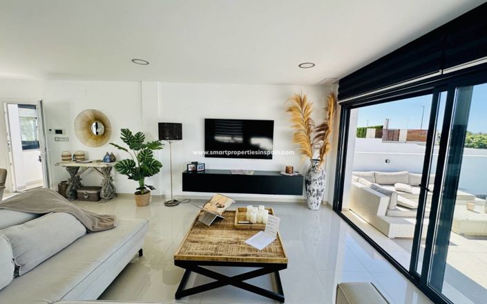 Image No.3-3 Bed Villa for sale