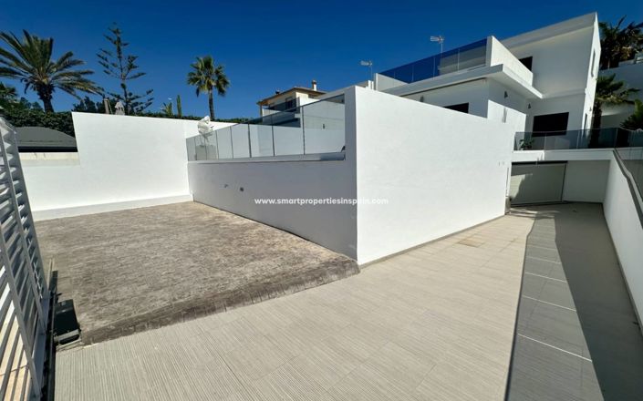 Image No.40-3 Bed Villa for sale
