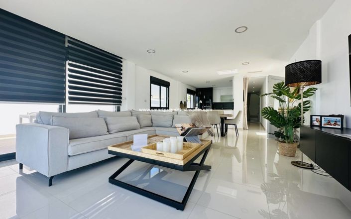 Image No.6-3 Bed Villa for sale