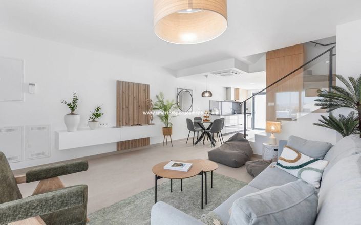 Image No.13-4 Bed Townhouse for sale