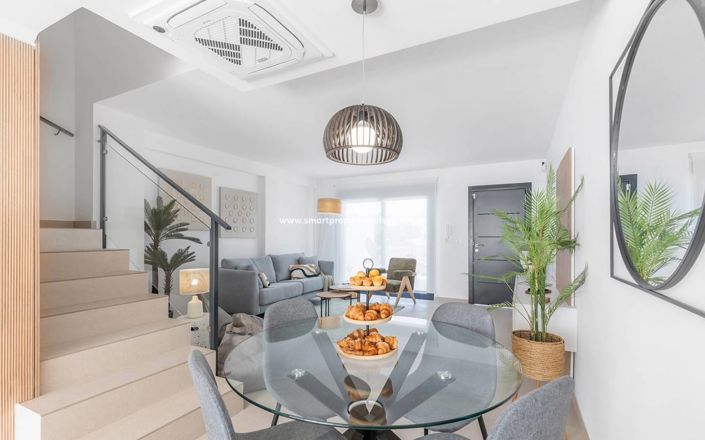 Image No.16-4 Bed Townhouse for sale