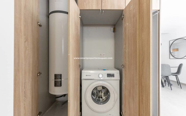 Image No.19-4 Bed Townhouse for sale