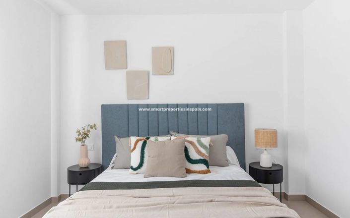 Image No.22-4 Bed Townhouse for sale