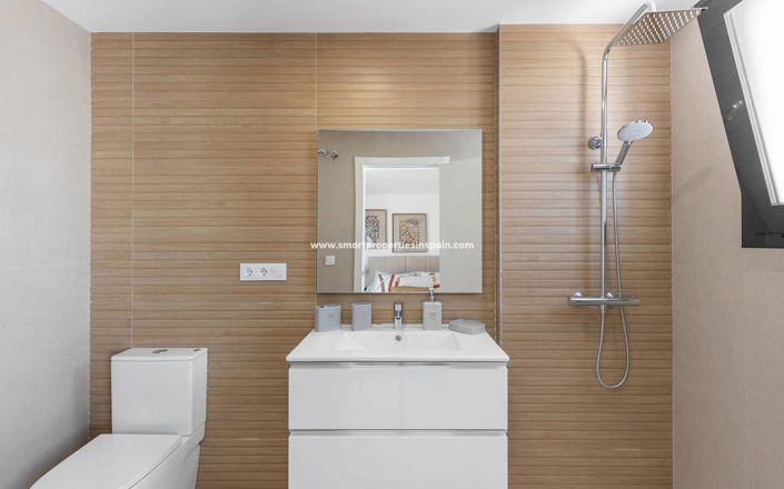 Image No.34-4 Bed Townhouse for sale