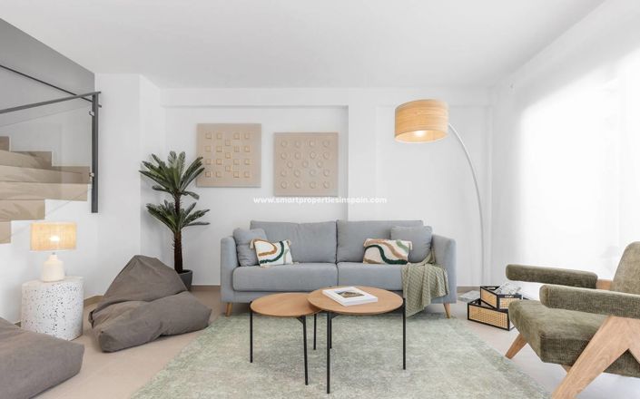 Image No.4-4 Bed Townhouse for sale