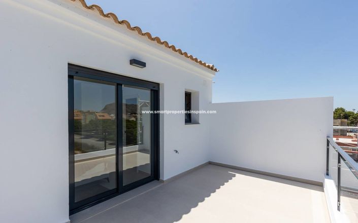 Image No.48-4 Bed Townhouse for sale