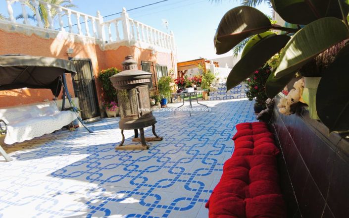 Image No.38-4 Bed Country House for sale