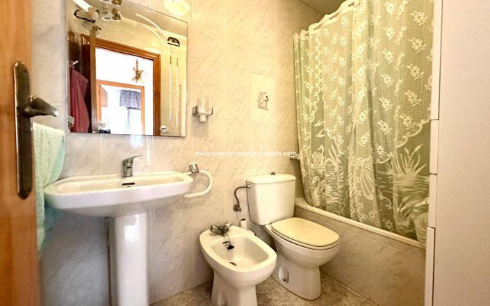 Image No.14-4 Bed House for sale