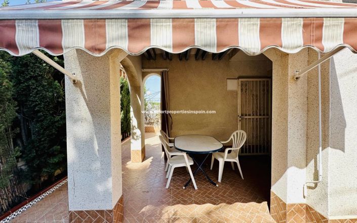 Image No.2-4 Bed House for sale