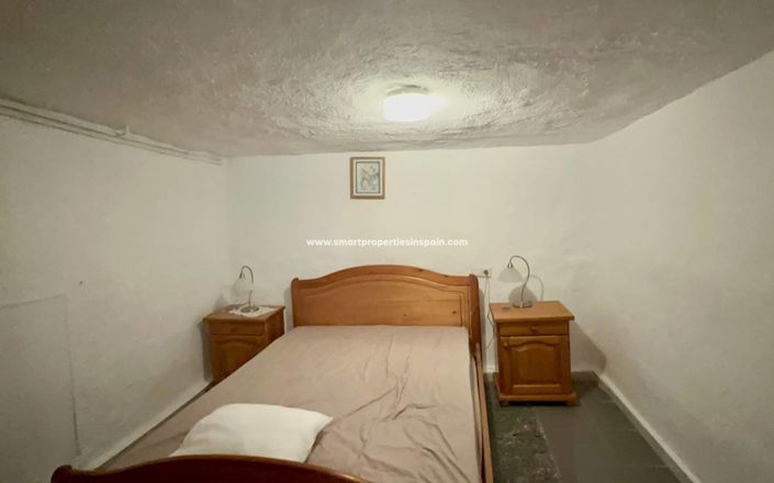 Image No.20-2 Bed Villa for sale