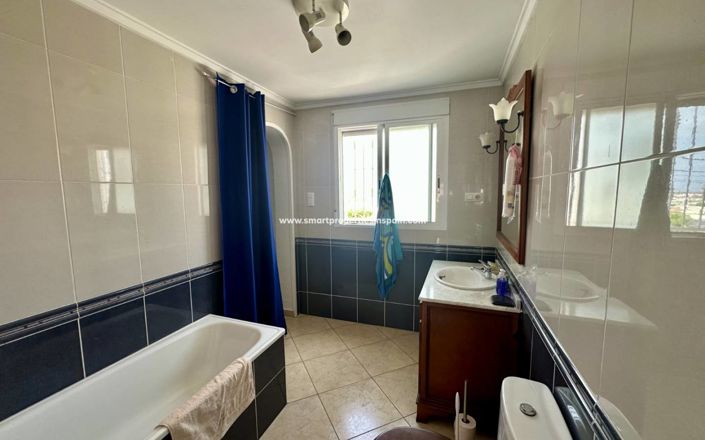 Image No.6-2 Bed Villa for sale