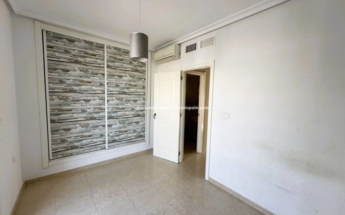 Image No.17-3 Bed Villa for sale