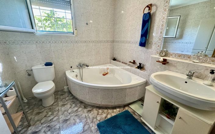 Image No.16-6 Bed Villa for sale