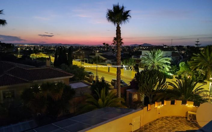 Image No.3-6 Bed Villa for sale