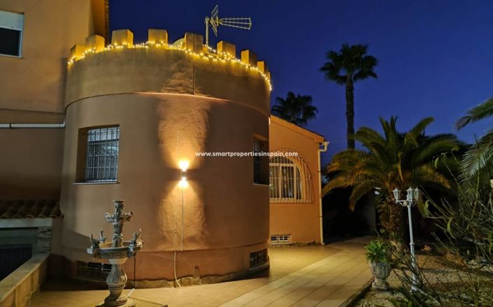 Image No.30-6 Bed Villa for sale