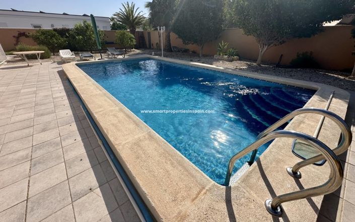 Image No.37-6 Bed Villa for sale