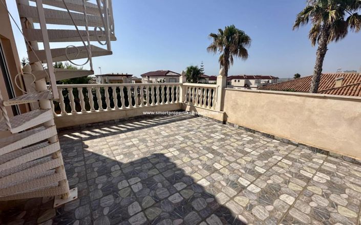 Image No.40-6 Bed Villa for sale