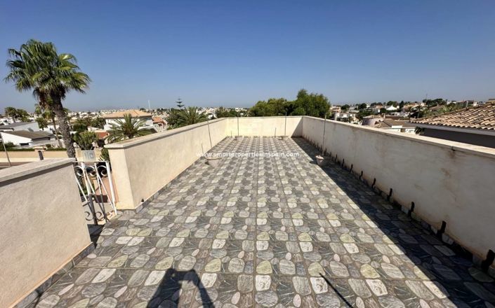 Image No.42-6 Bed Villa for sale