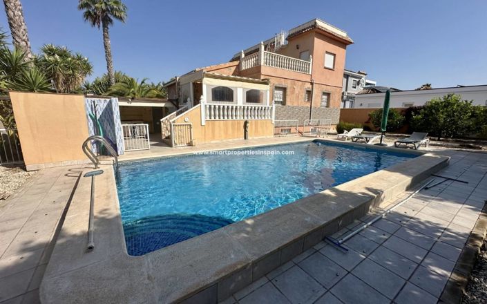 Image No.4-Villa de 6 chambres à vendre à La Marina